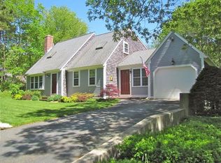 14 Little Acorn Ln, Forestdale, MA 02644