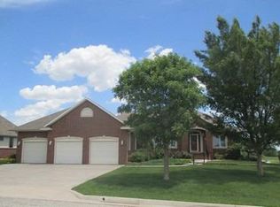 410 Briarwood Ln, Hillsboro, KS 67063