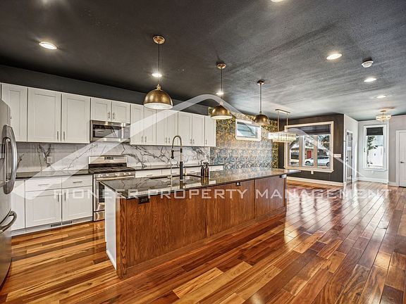 5th image of 2481 S Lincoln St