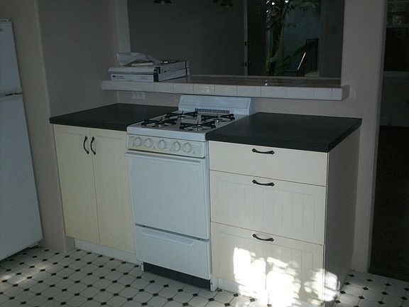 4th image of 532 N San Vicente Blvd