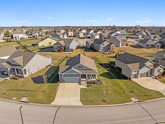 5th image of 8937 Sunray Dr