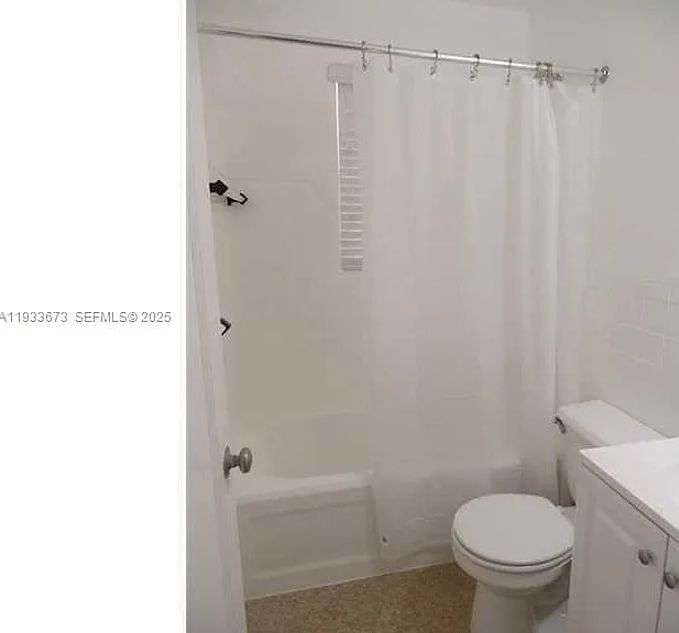 6950 Byron Ave #4 — Photo 2