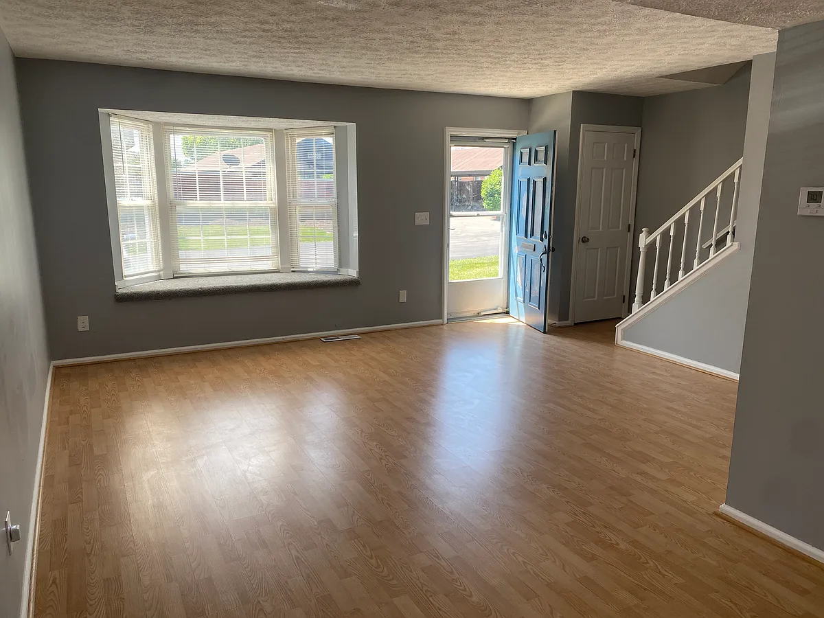 Building Photo - 3470 Sunbury Ln