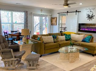 5548 Pleasant Woods Dr, Flowery Branch, GA 30542
