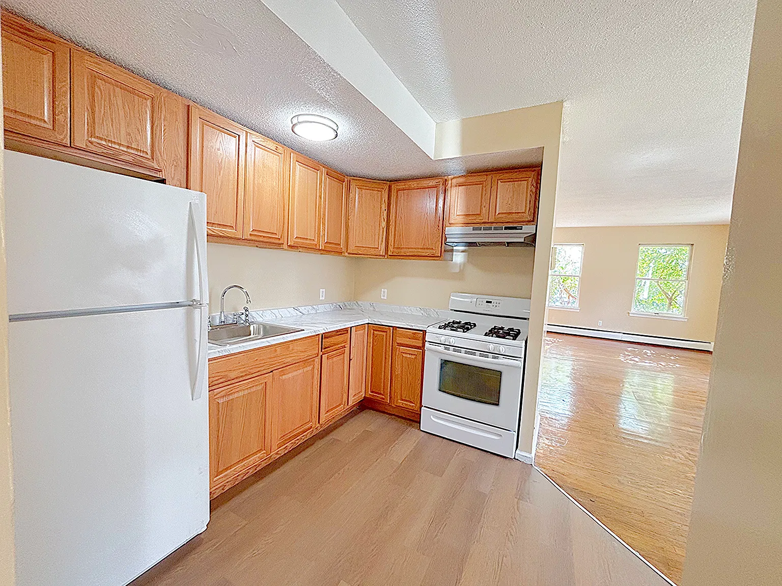 2 bed, 1100 sqft, $1,450 — Photo 1