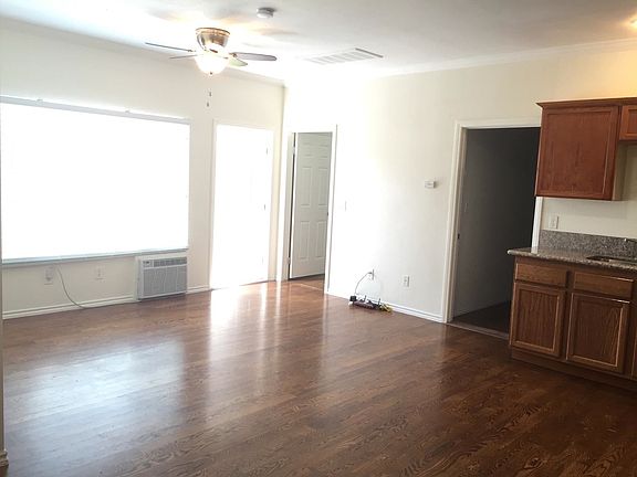 2nd image of 311 N Hollow Ave
