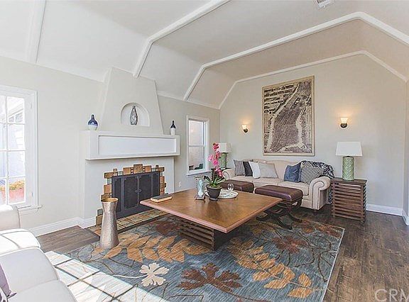 4th image of 4425 W 61st St