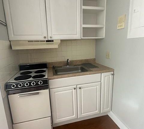 4th image of 22 Buttles Ave APT B