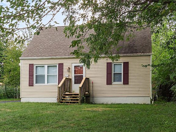 3rd image of 599 Collingwood Ave
