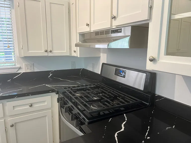 9007 Dunlap St — Photo 8