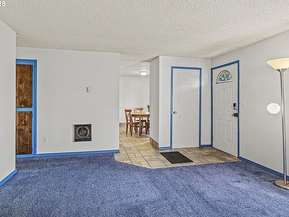 5th image of 2409 NE 92nd Ave