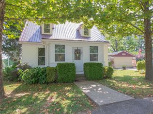 207 N Smith St, Owensville, IN 47665