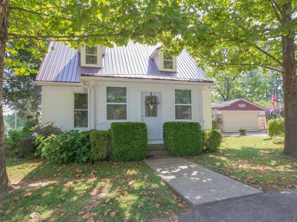 207 N Smith St, Owensville, IN 47665