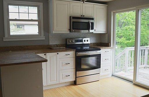 3rd image of 512-514 Gleasondale Rd #512