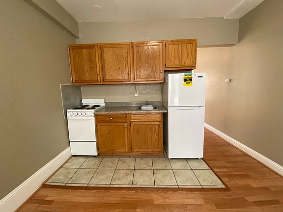 2nd image of 621 Taylor St APT 36