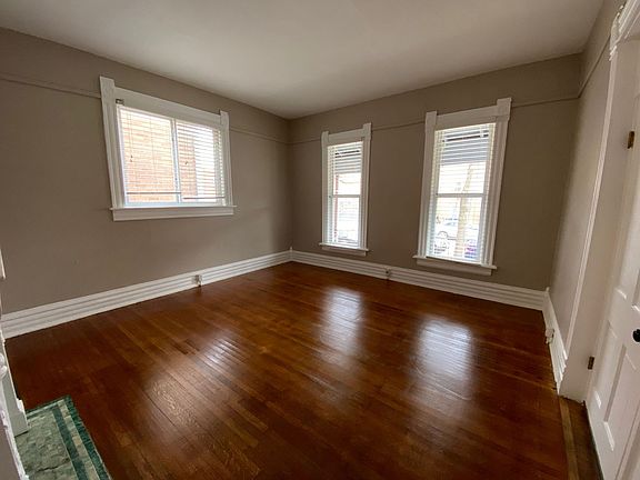4th image of 1445 Worthington St APT B