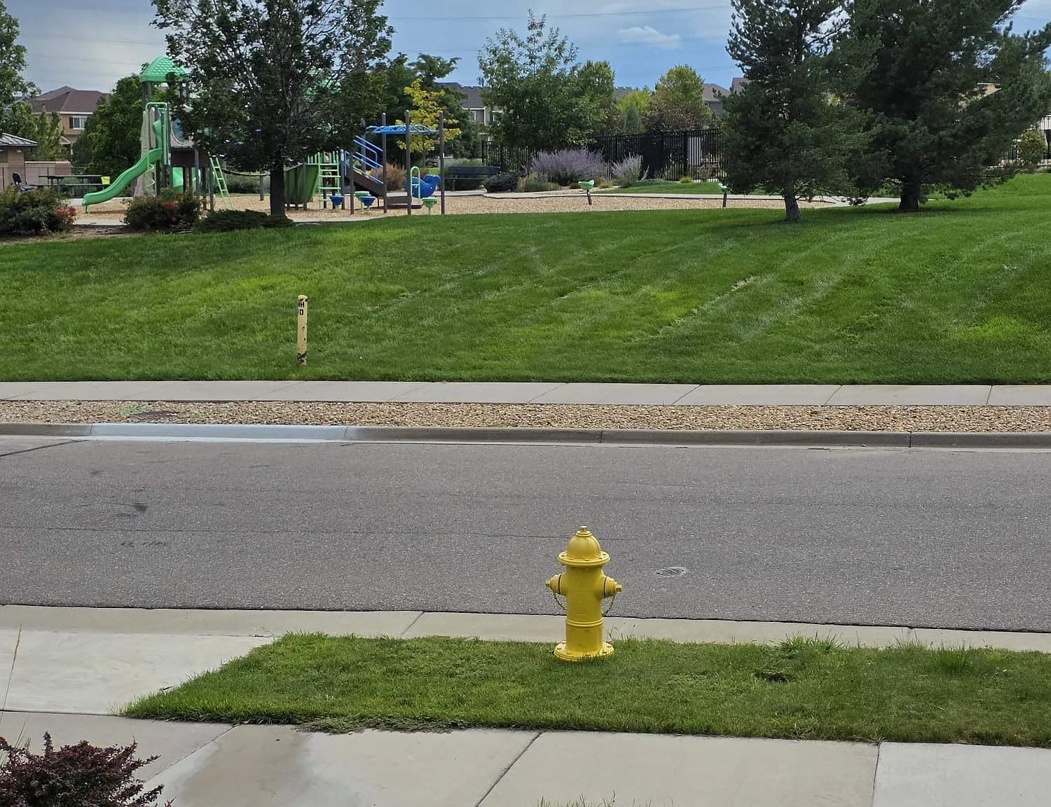 5 bed, 2776 sqft, $3,950 — Photo 3