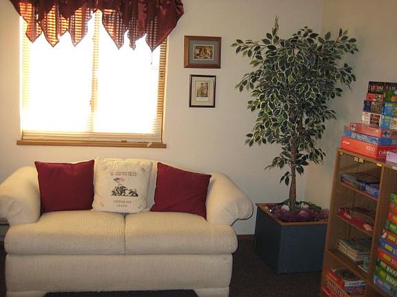 3rd image of 2220 Rose Ln