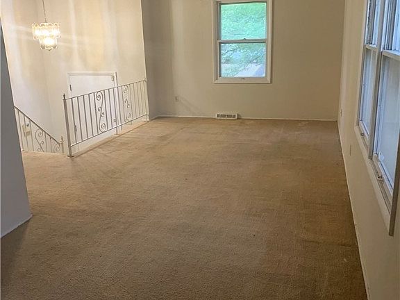 3rd image of 3407 Northwest Blvd NW
