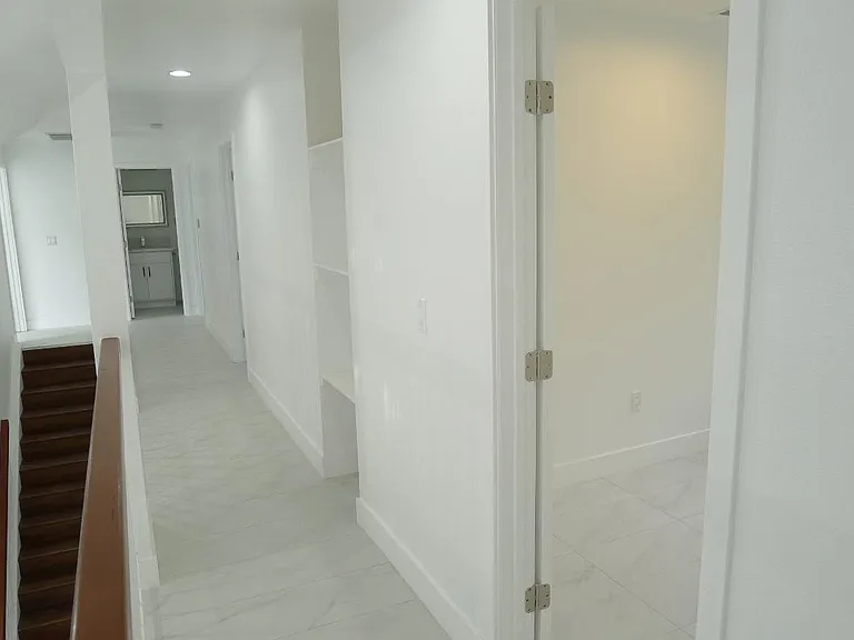 2623 E Maureen St — Photo 22