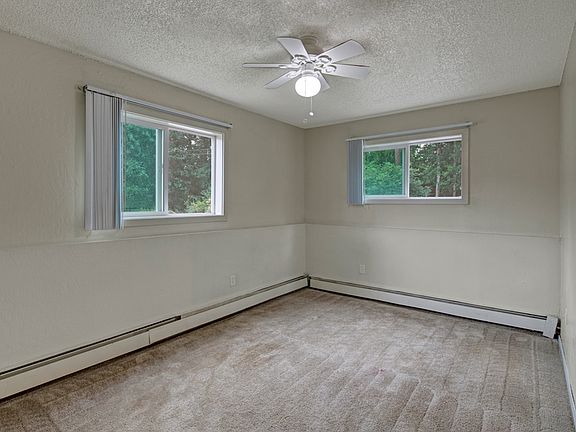 Rancho Tudor Apartments - Bedroom