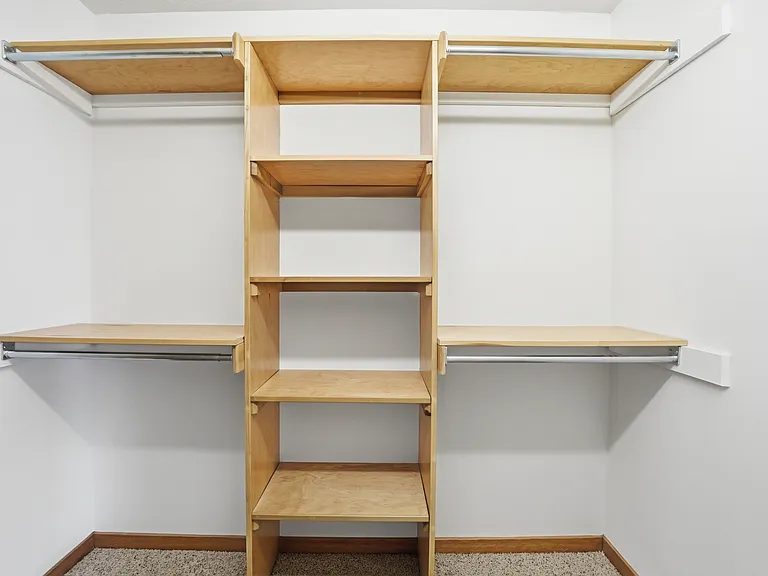 8886 Stonepoint Ct — Photo 41