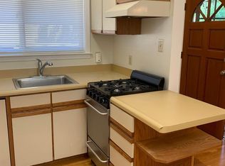 357 Rutherford Ave #B, Redwood City, CA 94061