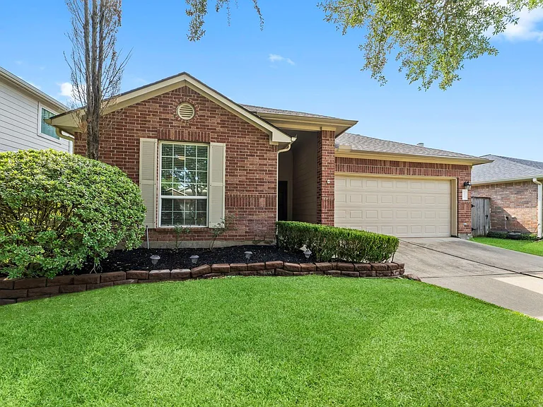 21127 Gladys Yoakum Dr — Photo 3