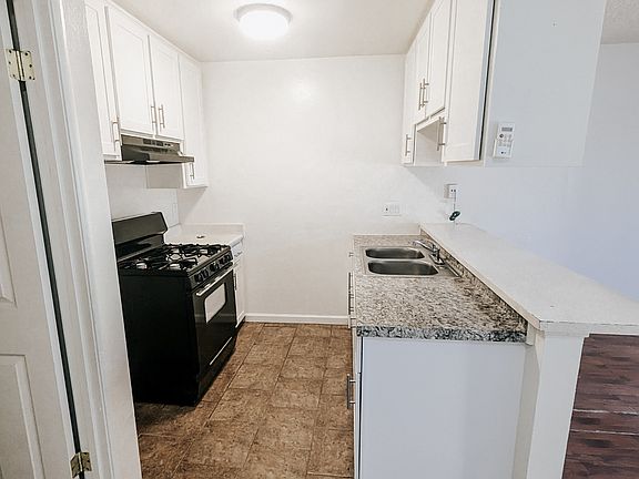 4th image of 248 W Poplar St APT H
