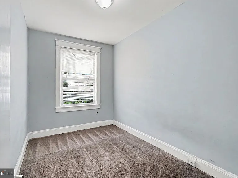 409 N Edgewood St — Photo 18