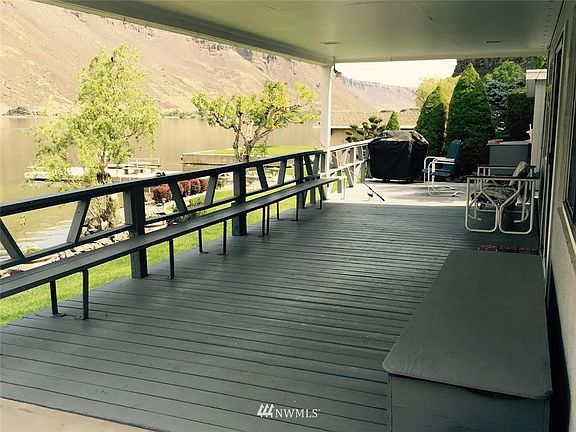3rd image of 32746 Lakeshore Drive NE