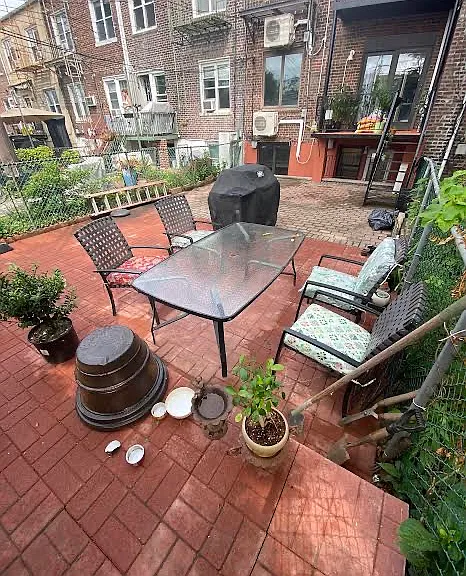 32-40 32nd St #1A — Photo 2