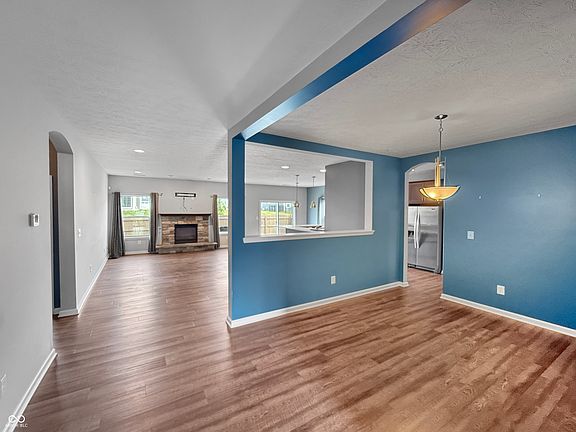 4th image of 5238 Hearst Ln