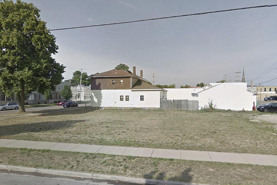 1st image of 343 Seward Ave NW