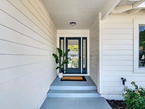 3rd image of 309 Mountain View Drive