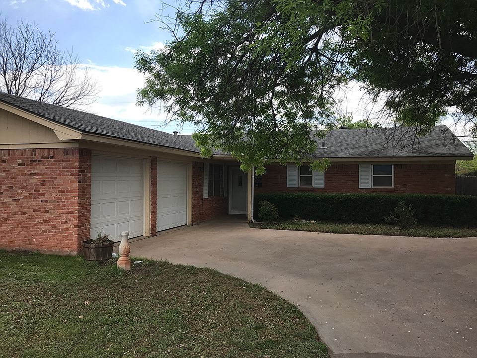 1st image of 2425 S Elmwood Dr