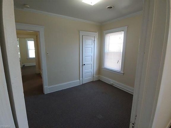 5th image of 3862 W 34th St