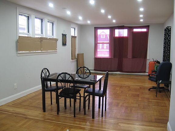 5th image of 4511 Hill Ave