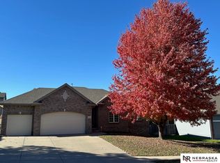 7216 S 170th St, Omaha, NE 68136