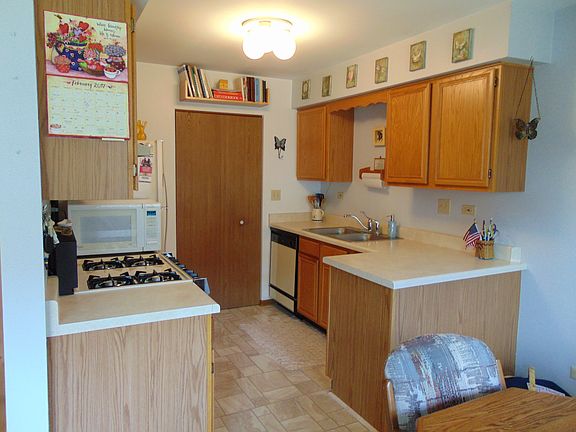 5th image of 721 E Whispering Oaks Dr Room 1