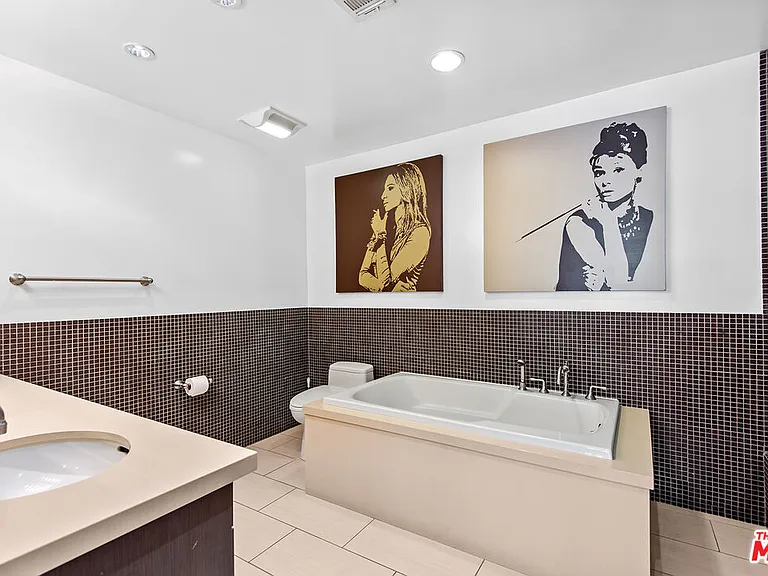 718 N Croft Ave #103 — Photo 17
