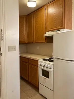 Rented by Apartments by Us | media 13