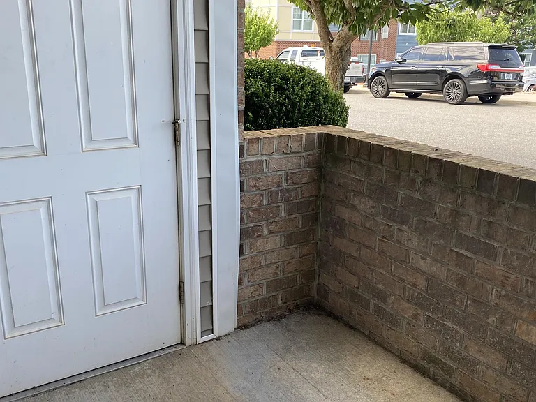 301 Rotunda St — Photo 40