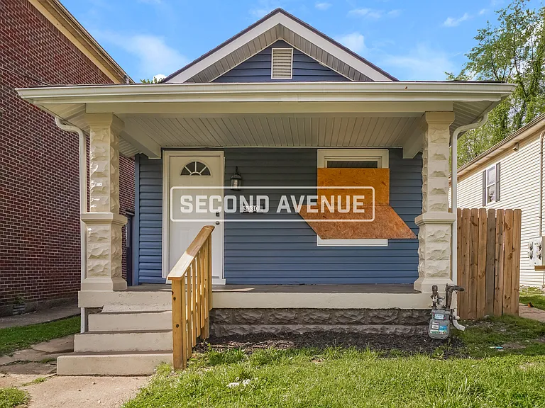 3030 Greenwood Ave — Photo 1