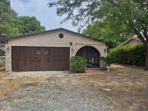 614 N 11th St, Carlsbad, NM 88220