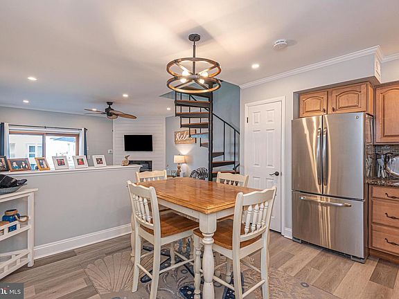 4th image of 9307 Chesapeake Dr #A1301