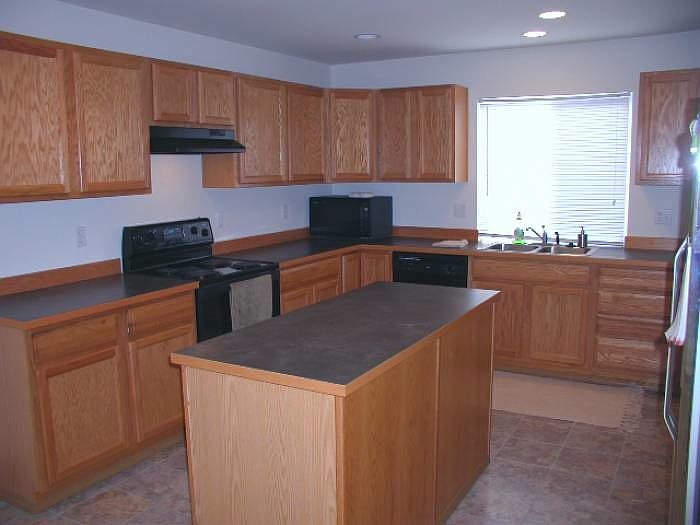2nd image of 9926 223rd Ave NE