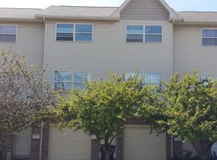 6154 S 76th Ave, Summit, IL 60501