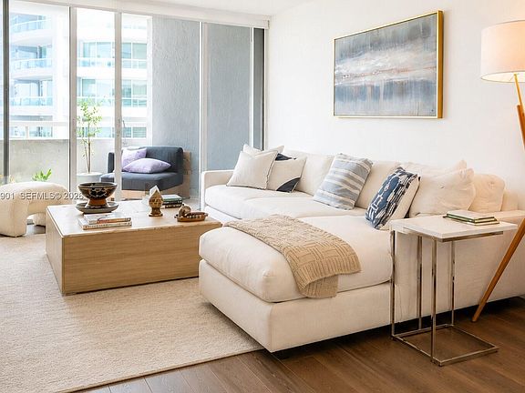 3rd image of 1627 Brickell Ave APT 1005