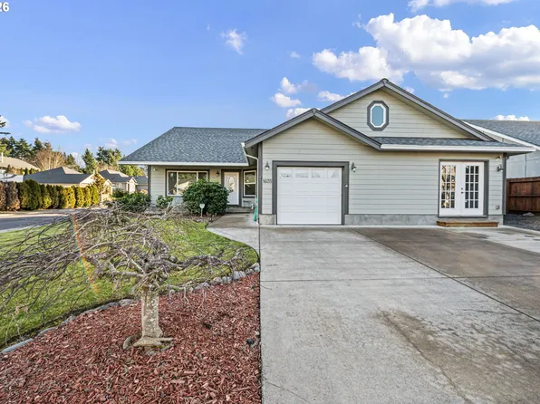 1635 Fairview Pl, Cottage Grove, OR 97424